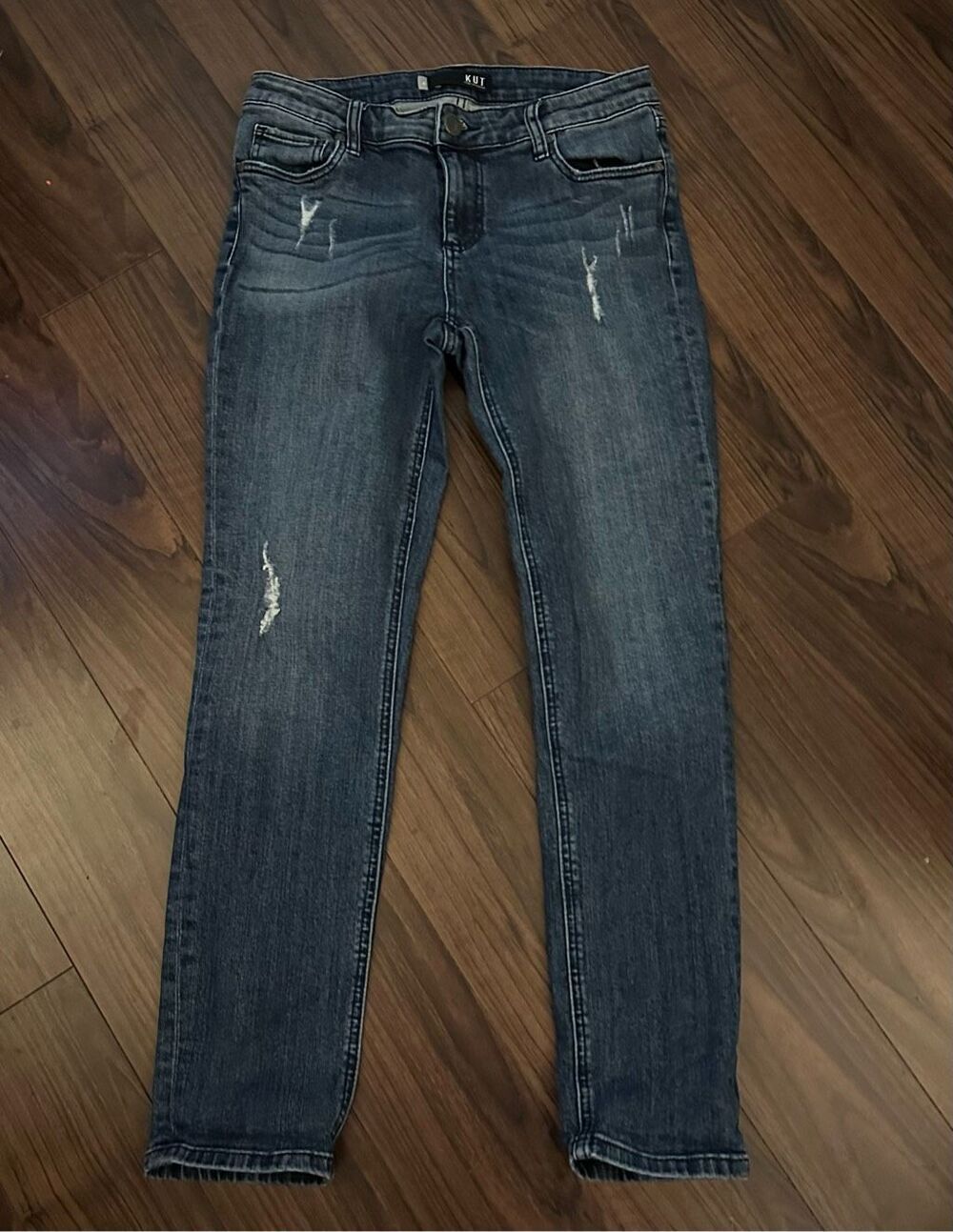Kut from the Kloth Catherine boyfriend jeans size 4